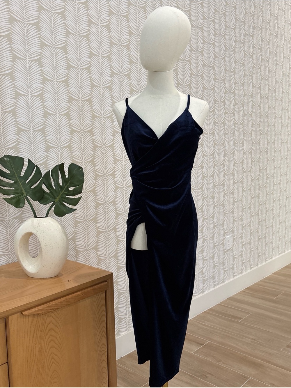 Elegant Navy Velvet Midi Slip Dress with Side Ruched Detail